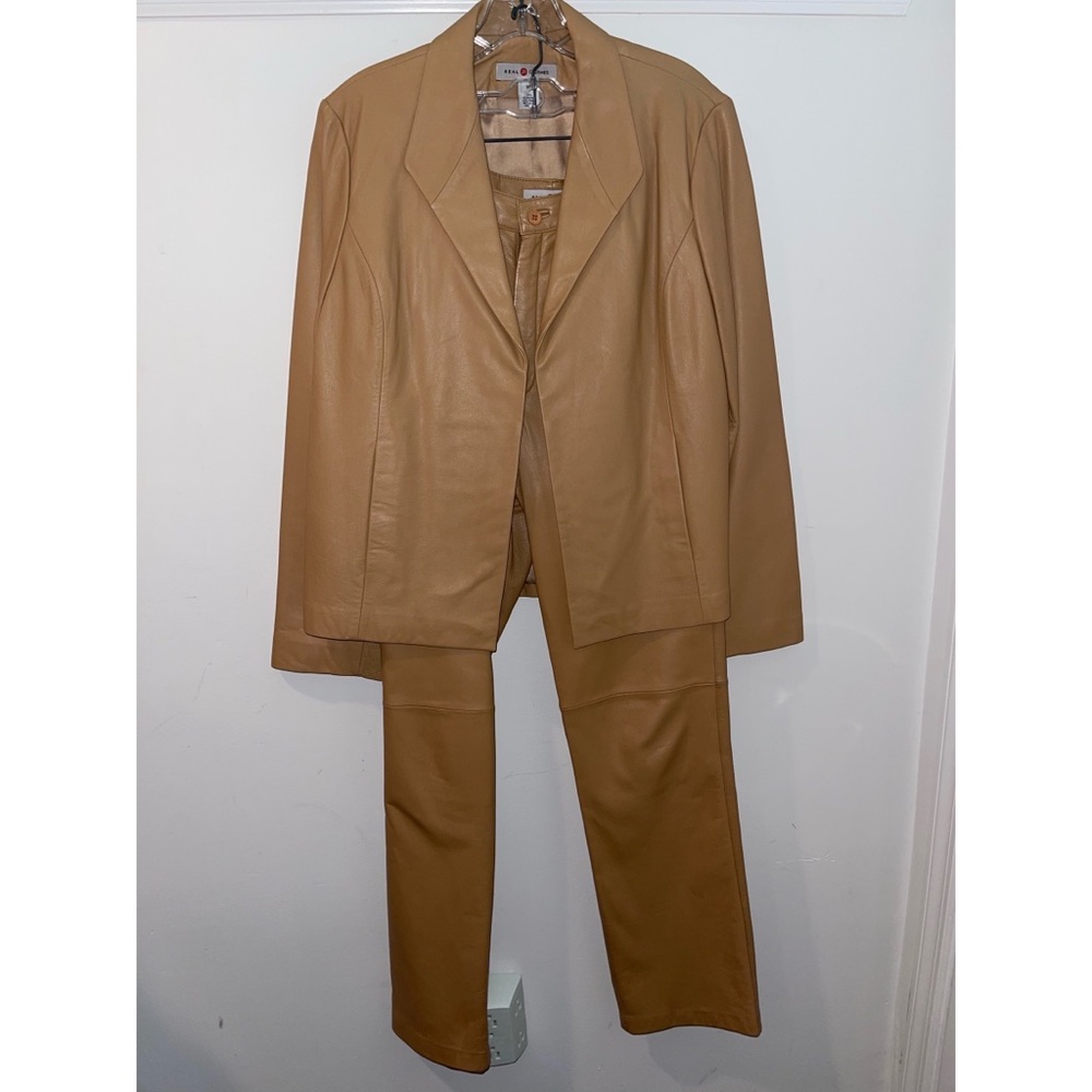 Camel faux leather set of pants and blazer in perfect condition